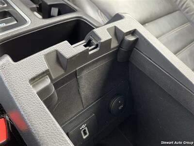 2017 Ford Escape Titanium   - Photo 39 - Pataskala, OH 43062