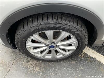 2017 Ford Escape Titanium   - Photo 14 - Pataskala, OH 43062