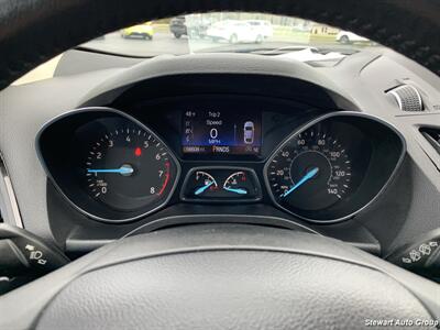 2017 Ford Escape Titanium   - Photo 28 - Pataskala, OH 43062