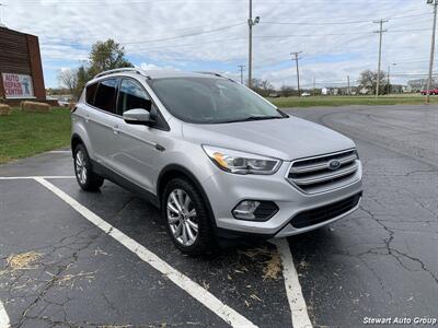 2017 Ford Escape Titanium   - Photo 3 - Pataskala, OH 43062