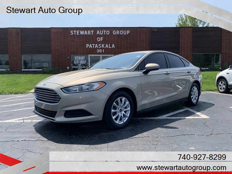 2016 Ford Fusion S   - Photo 1 - Pataskala, OH 43062