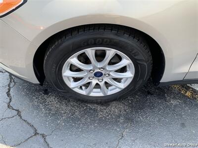 2016 Ford Fusion S - Photo 15 - Pataskala, OH 43062