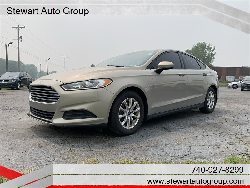2016 Ford Fusion S  