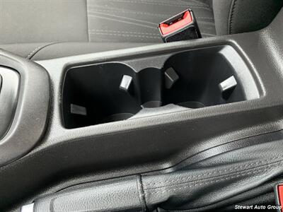 2017 Ford Focus SE   - Photo 32 - Pataskala, OH 43062