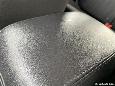 2017 Ford Focus SE   - Photo 33 - Pataskala, OH 43062