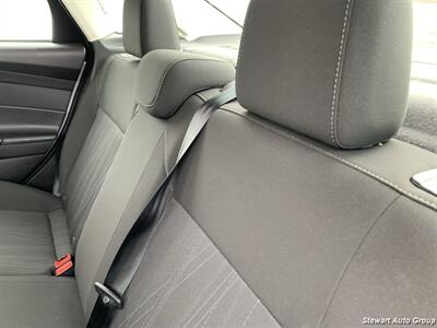 2017 Ford Focus SE   - Photo 21 - Pataskala, OH 43062