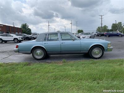 1976 Cadillac Seville - Photo 9 - Pataskala, OH 43062