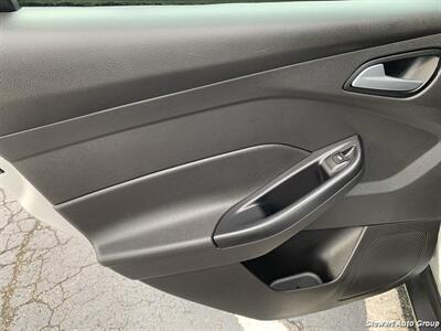 2016 Ford Focus SE - Photo 19 - Pataskala, OH 43062