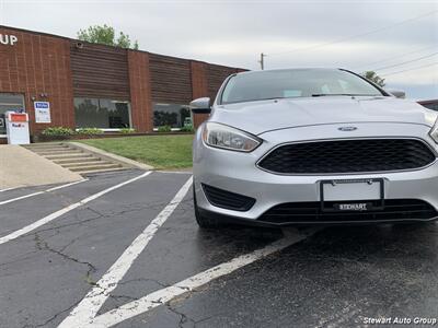 2016 Ford Focus SE - Photo 4 - Pataskala, OH 43062