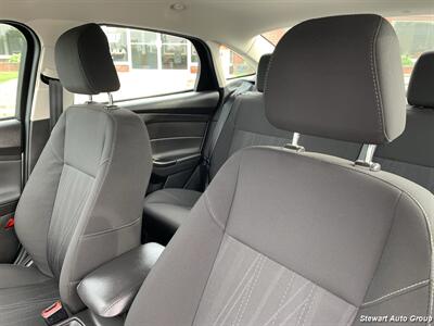 2016 Ford Focus SE - Photo 18 - Pataskala, OH 43062