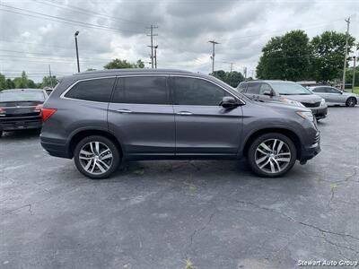 2017 Honda Pilot Elite AWD - Photo 5 - Pataskala, OH 43062