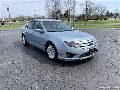 2010 Ford Fusion Hybrid   - Photo 2 - Pataskala, OH 43062
