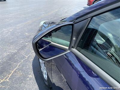 2012 Ford Focus SE - Photo 6 - Pataskala, OH 43062