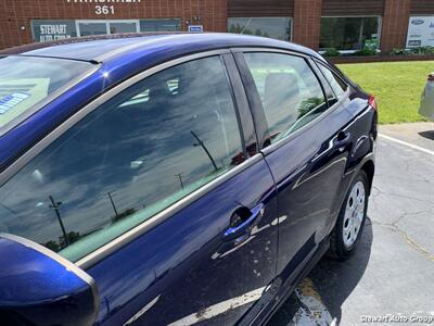 2012 Ford Focus SE - Photo 7 - Pataskala, OH 43062