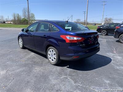 2012 Ford Focus SE   - Photo 3 - Pataskala, OH 43062