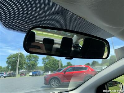 2012 Ford Focus SE - Photo 22 - Pataskala, OH 43062
