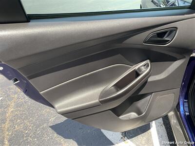 2012 Ford Focus SE - Photo 20 - Pataskala, OH 43062