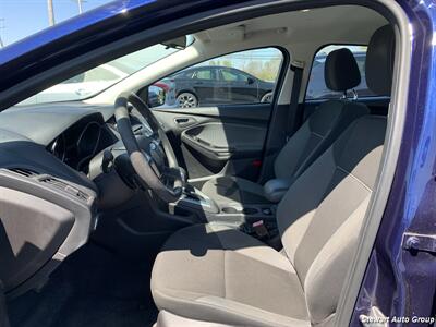 2012 Ford Focus SE   - Photo 4 - Pataskala, OH 43062