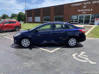 2012 Ford Focus SE - Photo 5 - Pataskala, OH 43062