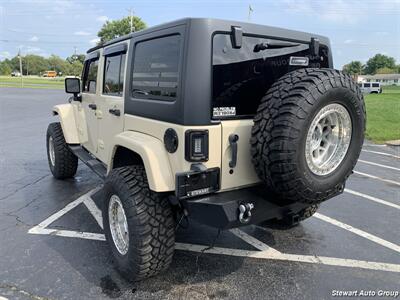 2012 Jeep Wrangler Unlimited Sahara 4x4 - Photo 14 - Pataskala, OH 43062