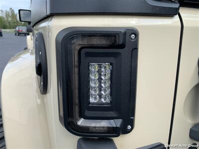 2012 Jeep Wrangler Unlimited Sahara 4x4 - Photo 22 - Pataskala, OH 43062