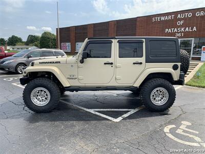 2012 Jeep Wrangler Unlimited Sahara 4x4 - Photo 5 - Pataskala, OH 43062