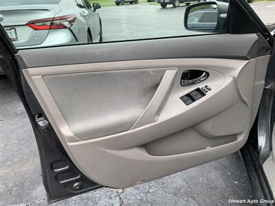 2009 Toyota Camry LE   - Photo 5 - Pataskala, OH 43062
