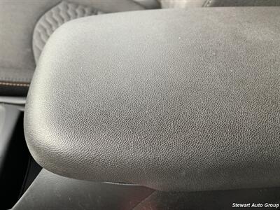 2019 Chevrolet Equinox LT   - Photo 33 - Pataskala, OH 43062