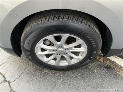 2019 Chevrolet Equinox LT   - Photo 10 - Pataskala, OH 43062