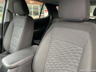 2019 Chevrolet Equinox LT   - Photo 14 - Pataskala, OH 43062