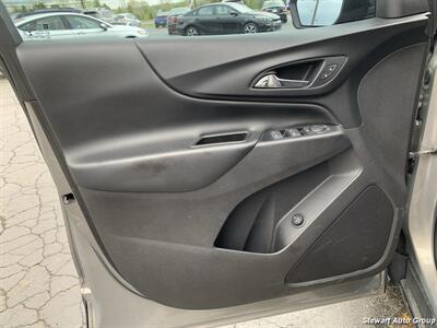 2019 Chevrolet Equinox LT   - Photo 13 - Pataskala, OH 43062
