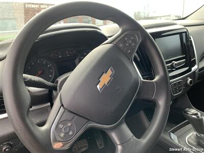 2019 Chevrolet Traverse LS   - Photo 5 - Pataskala, OH 43062