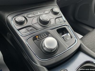 2015 Chrysler 200 S   - Photo 32 - Pataskala, OH 43062