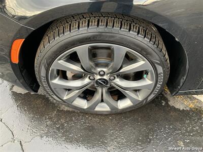 2015 Chrysler 200 S   - Photo 15 - Pataskala, OH 43062