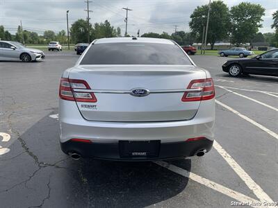 2016 Ford Taurus SE - Photo 13 - Pataskala, OH 43062