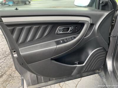 2011 Ford Taurus SEL   - Photo 10 - Pataskala, OH 43062
