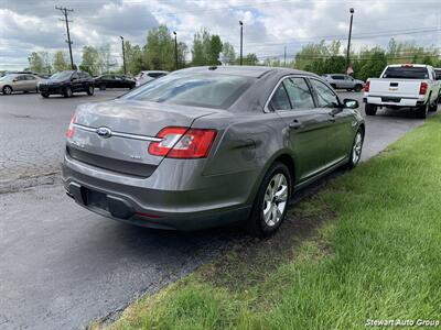 2011 Ford Taurus SEL   - Photo 6 - Pataskala, OH 43062