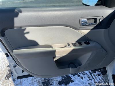2012 Ford Fusion S   - Photo 16 - Pataskala, OH 43062