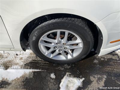 2012 Ford Fusion S   - Photo 9 - Pataskala, OH 43062
