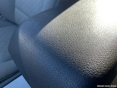 2012 Ford Fusion S   - Photo 33 - Pataskala, OH 43062