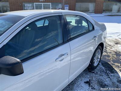 2012 Ford Fusion S   - Photo 6 - Pataskala, OH 43062