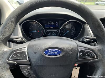 2017 Ford Focus SE - Photo 25 - Pataskala, OH 43062