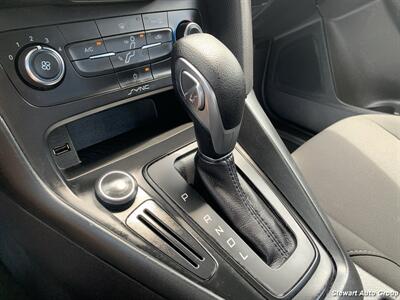 2017 Ford Focus SE - Photo 32 - Pataskala, OH 43062