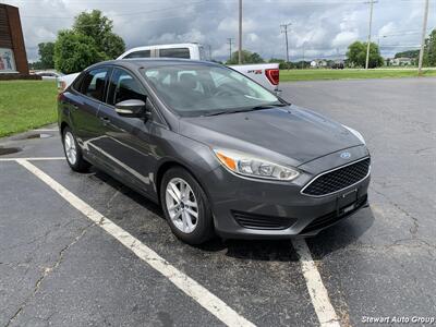 2017 Ford Focus SE - Photo 3 - Pataskala, OH 43062