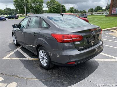 2017 Ford Focus SE - Photo 13 - Pataskala, OH 43062