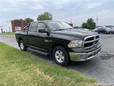 2018 RAM 1500 Express 4x4 - Photo 2 - Pataskala, OH 43062