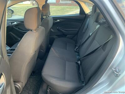 2016 Ford Focus SE   - Photo 20 - Pataskala, OH 43062