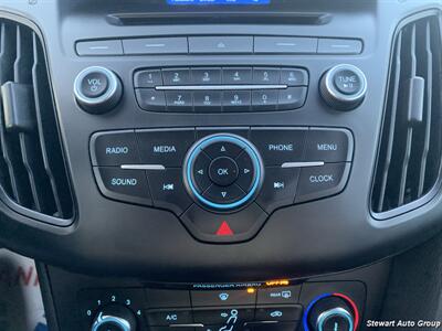 2016 Ford Focus SE   - Photo 31 - Pataskala, OH 43062