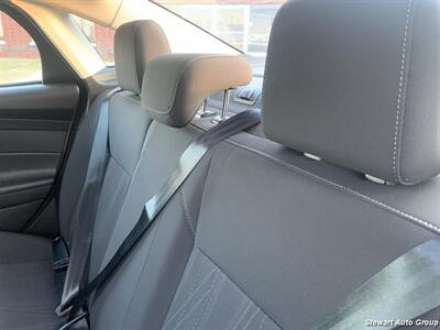 2016 Ford Focus SE   - Photo 21 - Pataskala, OH 43062