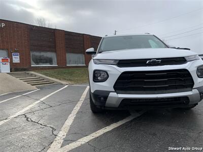 2021 Chevrolet Trailblazer LT   - Photo 4 - Pataskala, OH 43062